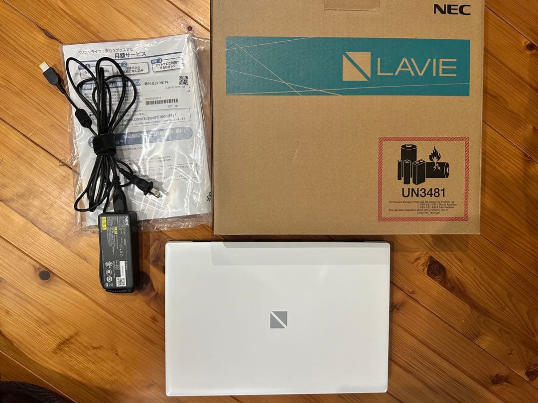第8世代Core i7 16GB NEC LAVIE SSD2TB Win11