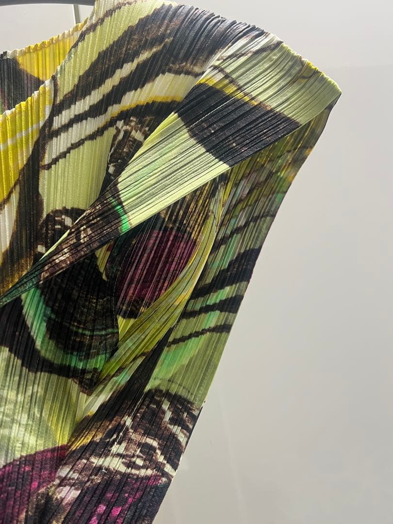 美品　イッセイミヤケ プリーツ 半袖ロングワンピース