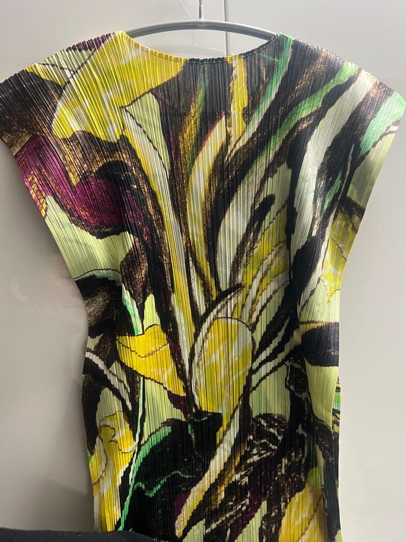 美品　イッセイミヤケ プリーツ 半袖ロングワンピース