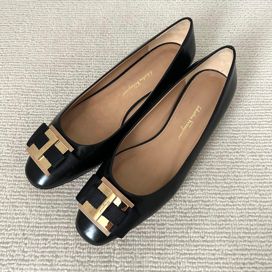 サルヴァトーレ フェラガモ フラットシューズ パンプス 黒 24.5cm 7