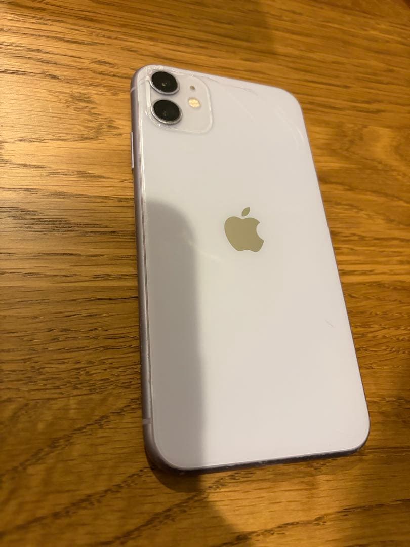 iPhone11 128GB パープル　背面割れあり