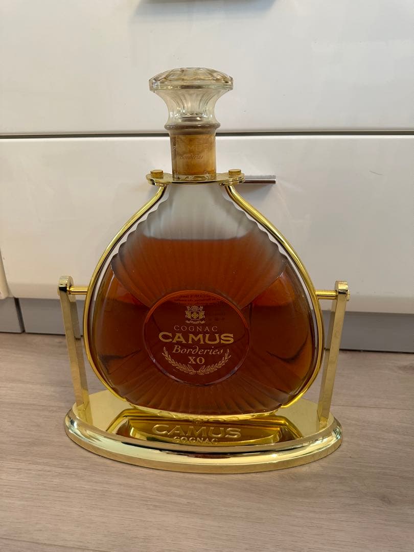 CAMUS Borderies XO 1.5L マグナム クレードル付き