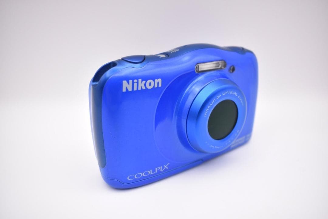 ニコン Nikon 防水デジタルカメラ　W100