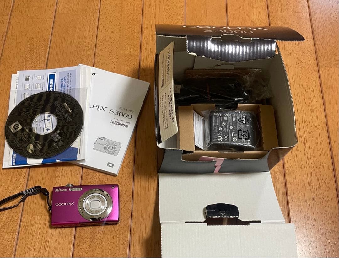Nikon COOLPIX S3000 ピンク
