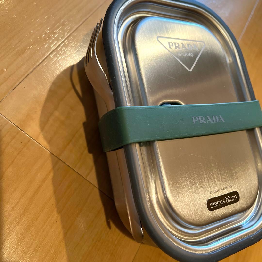 PRADA ランチボックス　新品