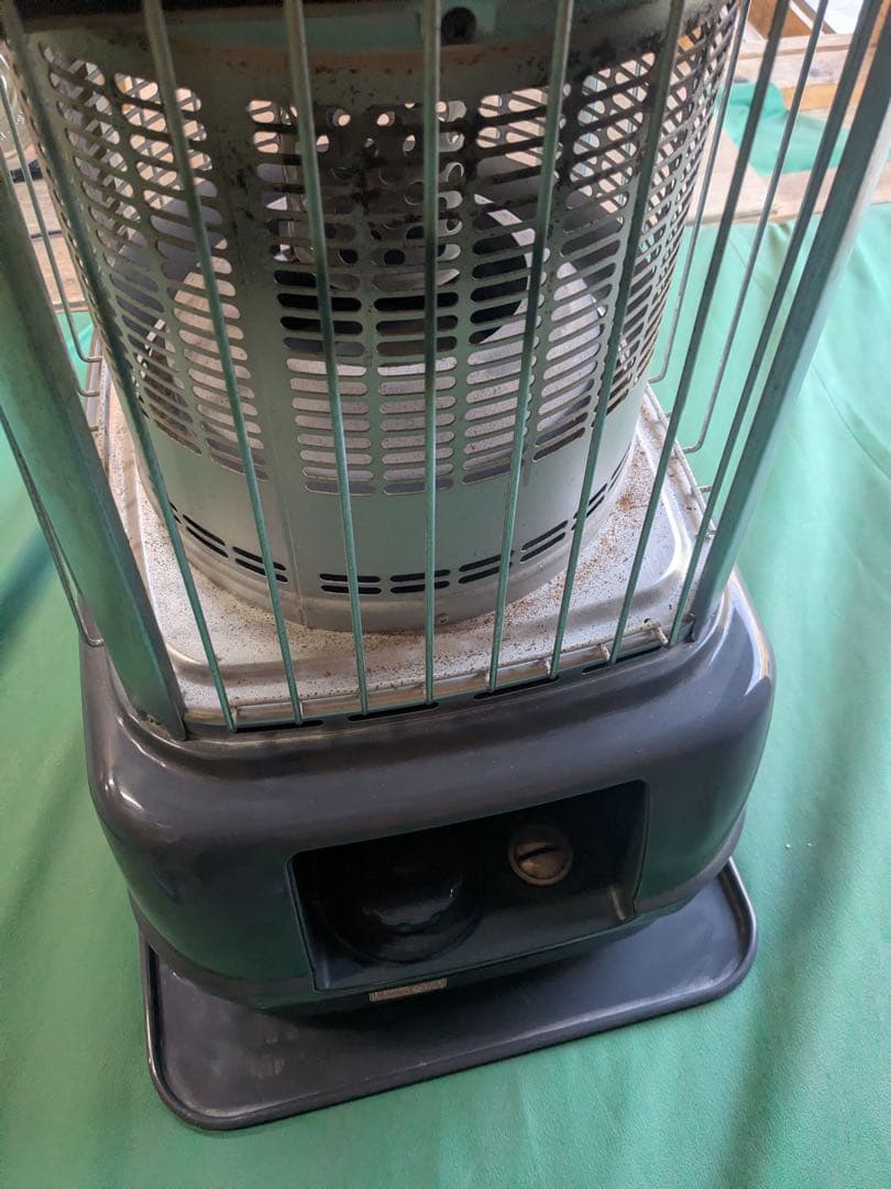 トヨトミ　業務用石油ストーブ　KF-196