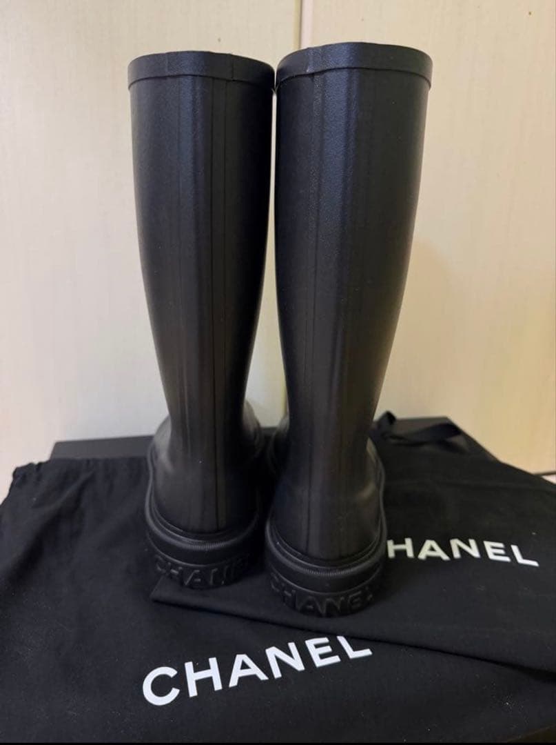 CHANEL ブラック 長靴・レインブーツ 収納袋付き　38
