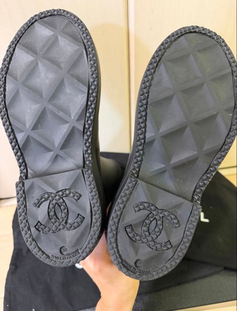 CHANEL ブラック 長靴・レインブーツ 収納袋付き　38