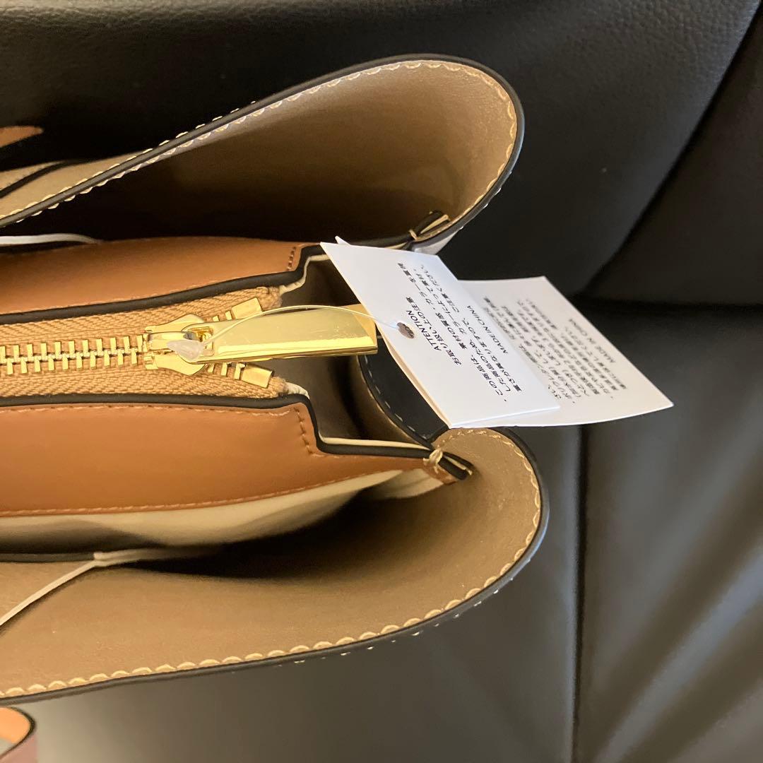 お得【新品未使用】RODESKO アーバンリサーチビジネスレザーバッグ ベージュ