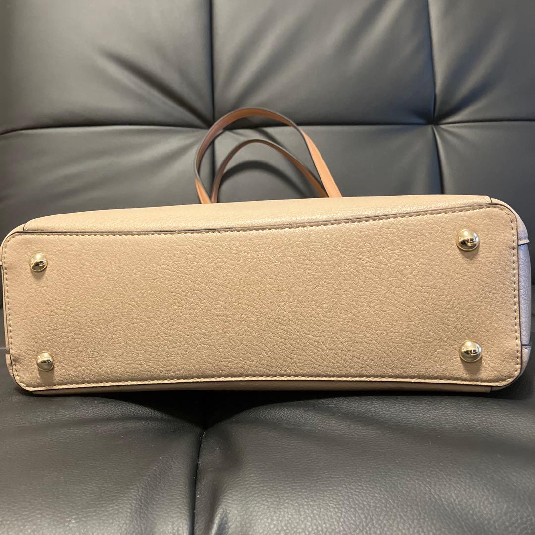 お得【新品未使用】RODESKO アーバンリサーチビジネスレザーバッグ ベージュ