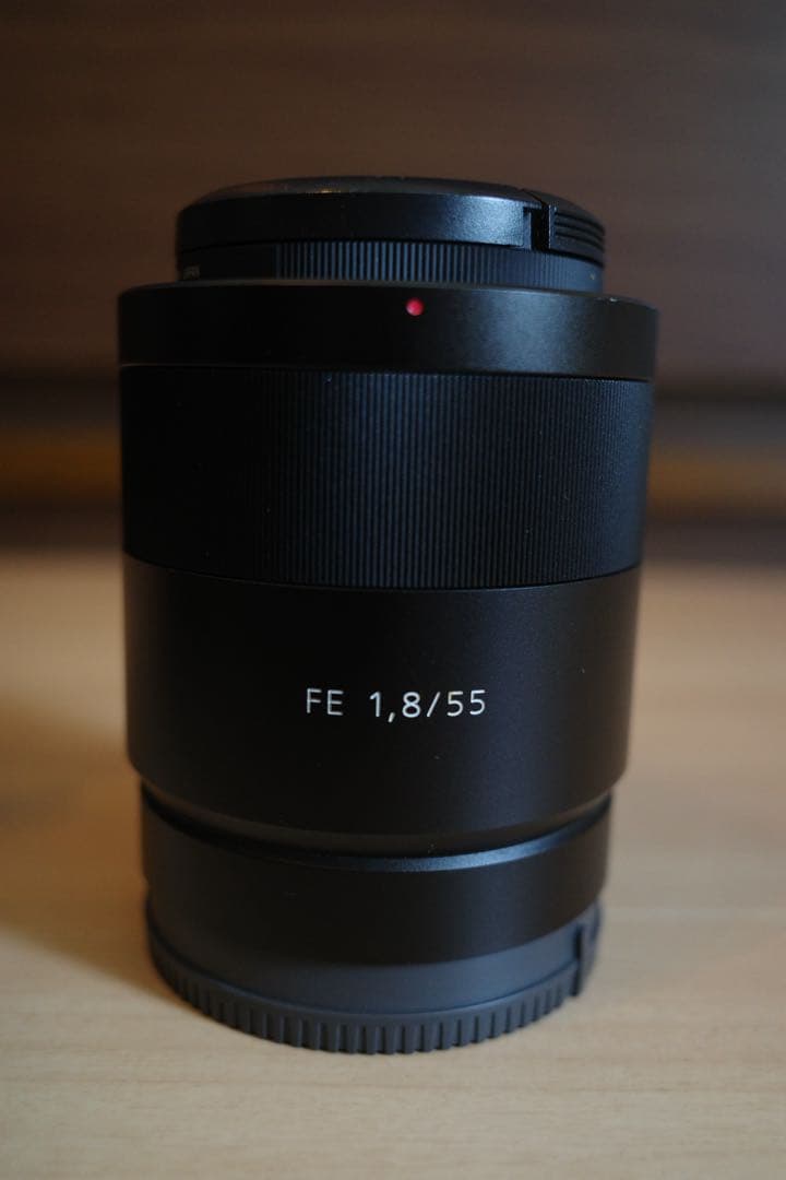 sony Sonnar T* FE 55mmF1.8SEL55F18Zカバー付き