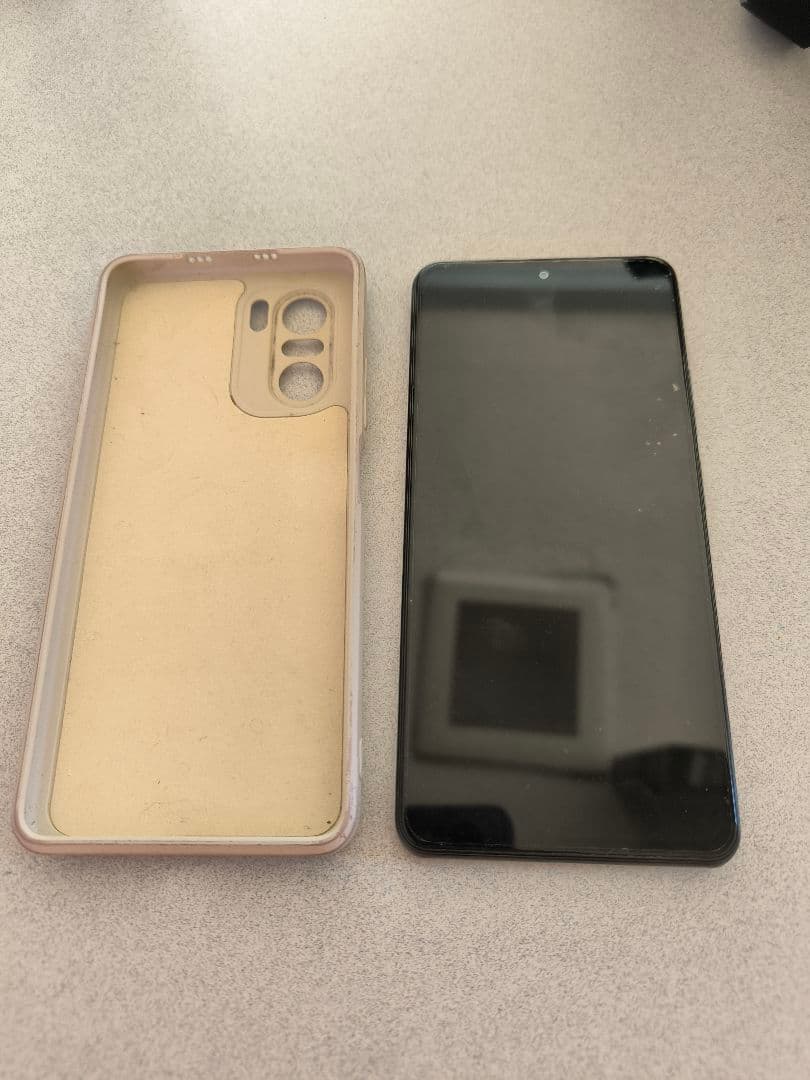 Xiaomi POCO F3 グローバル版 simフリー ８GB２５６GB