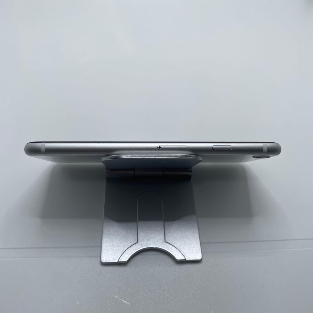 【格安美品】iPhone SE2 64GB simフリー本体 310