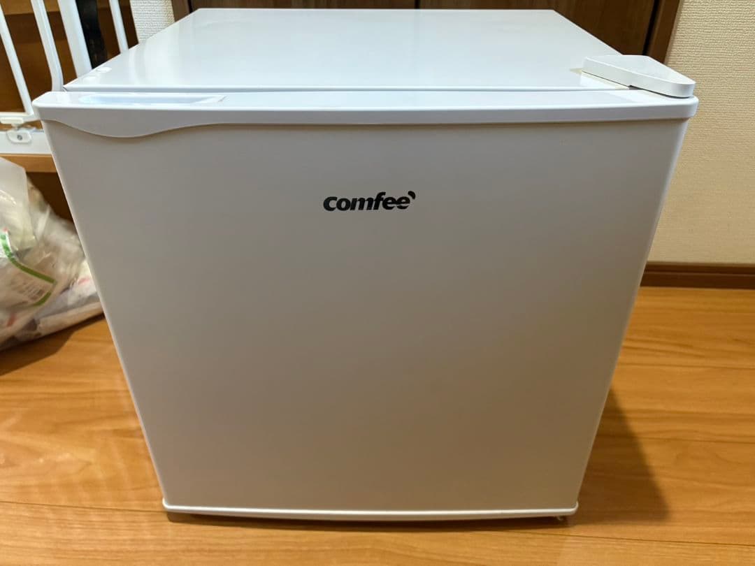 comfee コンフィーRCD45WHE 冷蔵庫 45L 1ドア