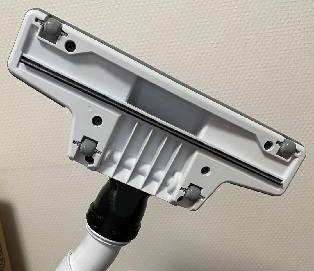 美品　マキタ充電式クリーナー　CL286FDRFW 白