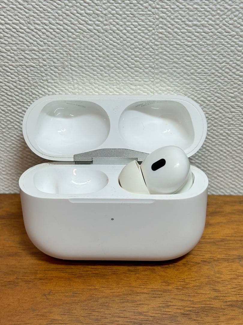 Air pods pro 第1世代　ケース　右耳のみ