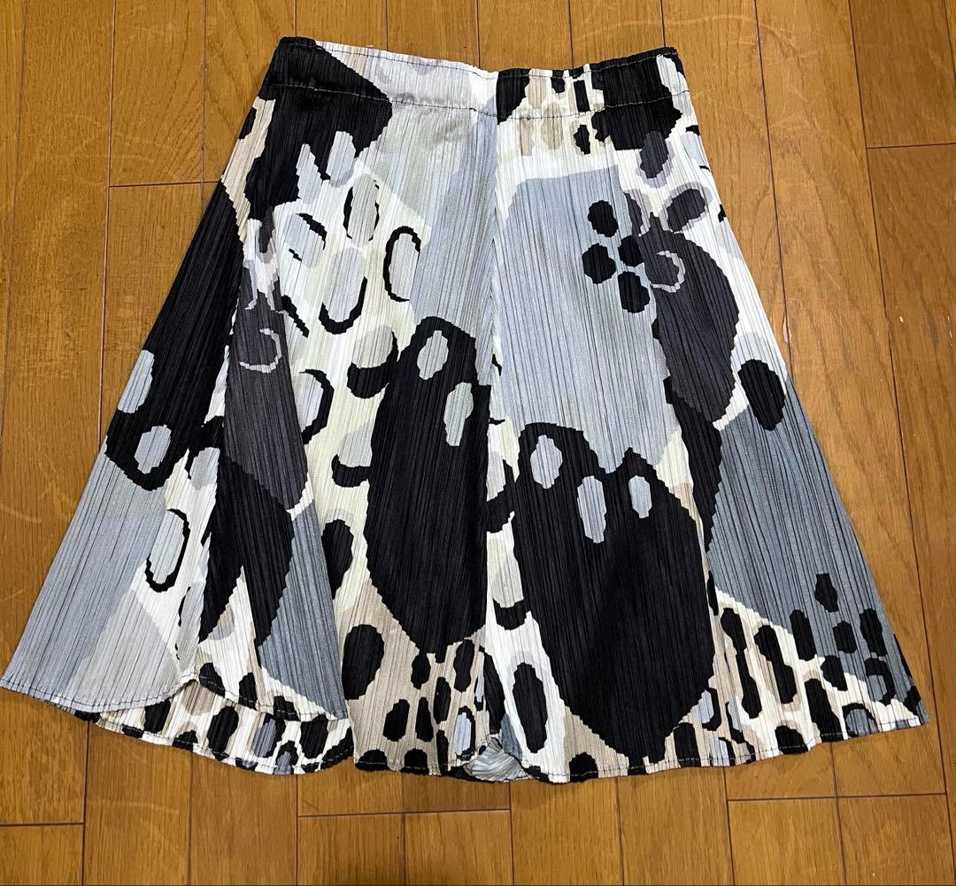 イッセイミヤケ プリーツプリーズ レディース キュロット