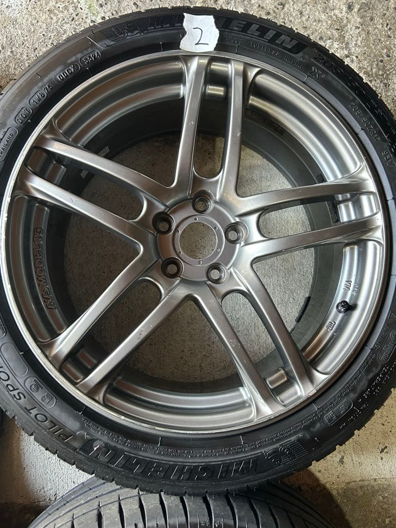 AVS MODEL T5。17インチホイール ミシュランパイロットスポーツ4