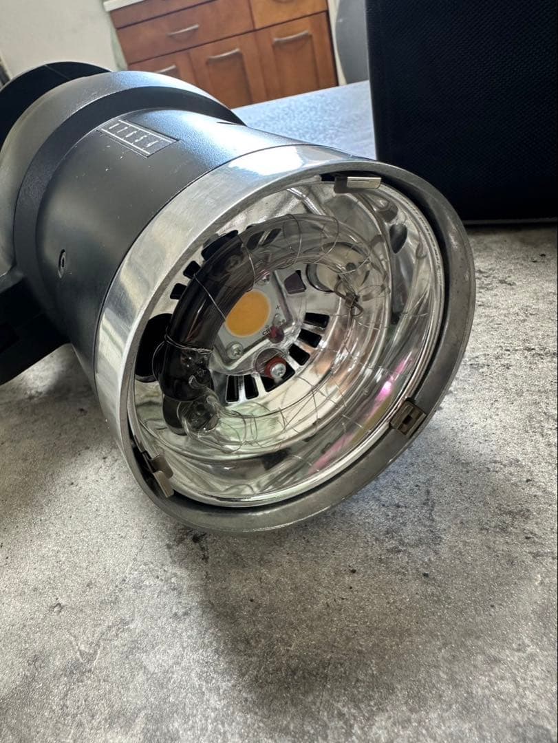 Profoto B1（ジャンク品）AYA