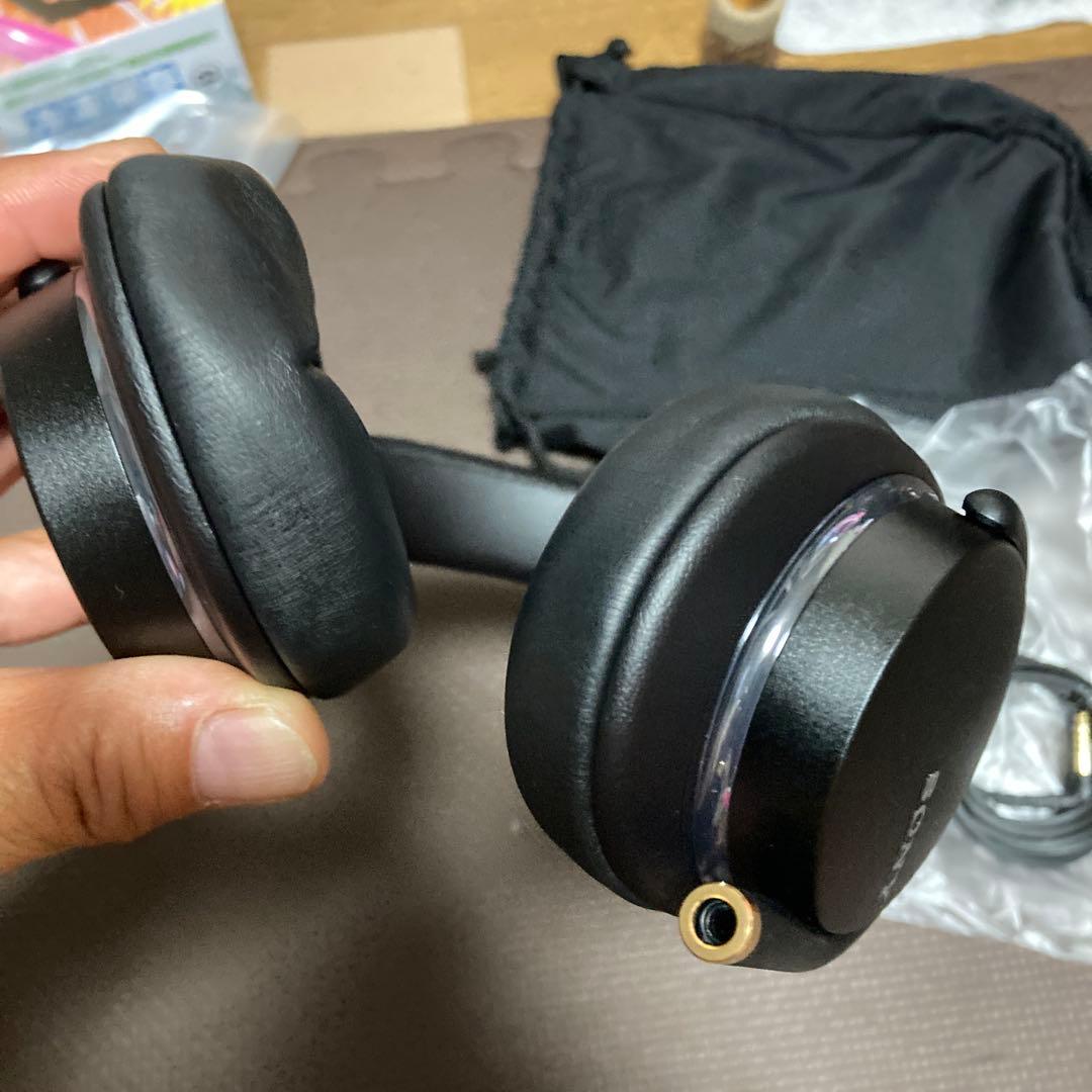 【ほぼ未使用品】ソニー MDR-1AM2-B ステレオヘッドホン ブラック、