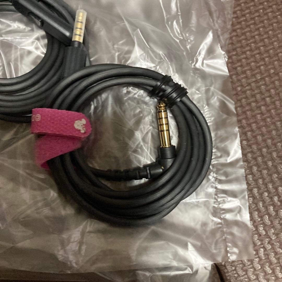 【ほぼ未使用品】ソニー MDR-1AM2-B ステレオヘッドホン ブラック、