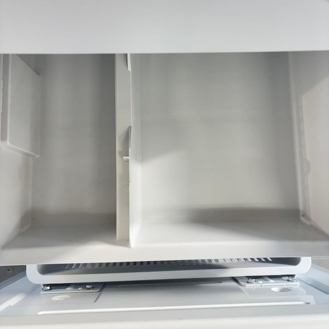 559 大人気モデル　冷蔵庫　小型　一人暮らし　半年保証付　洗濯機も有　庫内美品