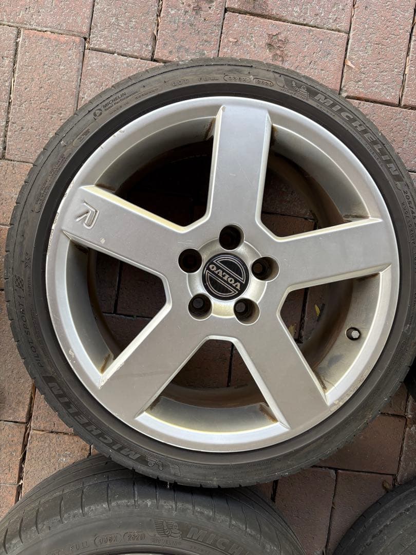 ボルボ V70R 純正ホイールセット