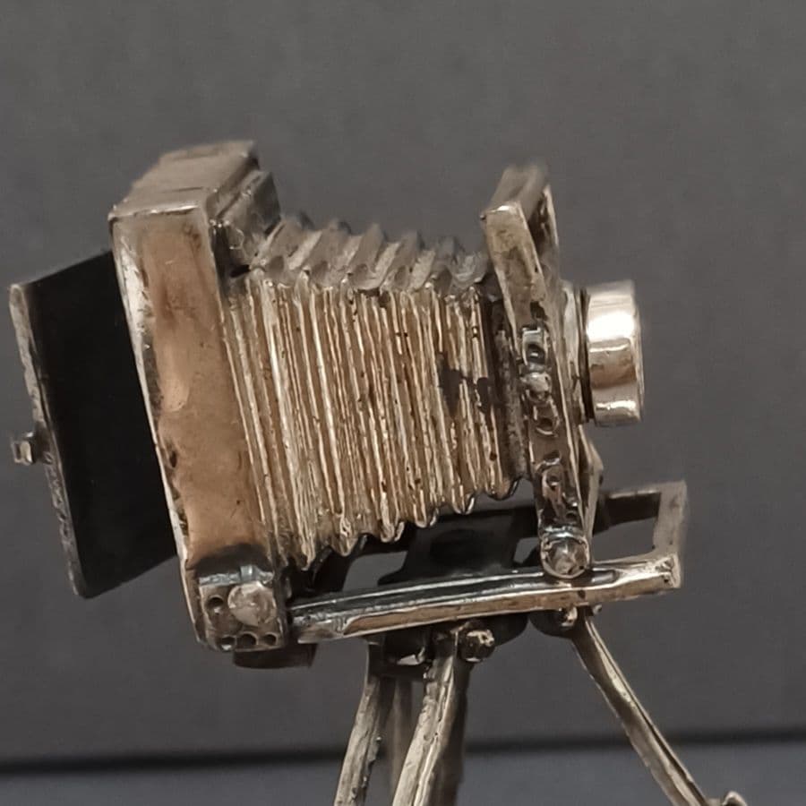 アンティークカメラ　脚立付き　ミニチュア　銀製　シルバー　レア物