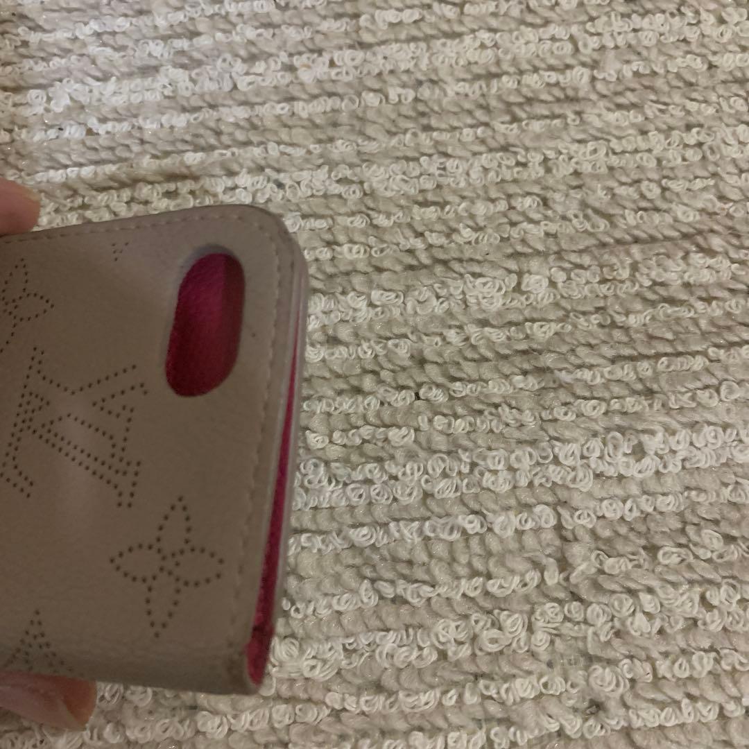LOUIS VUITTON iPhone手帳型ケース マヒナ。人気シリーズ。