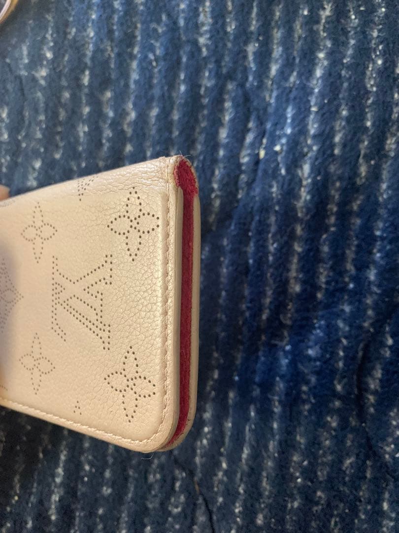LOUIS VUITTON iPhone手帳型ケース マヒナ。人気シリーズ。