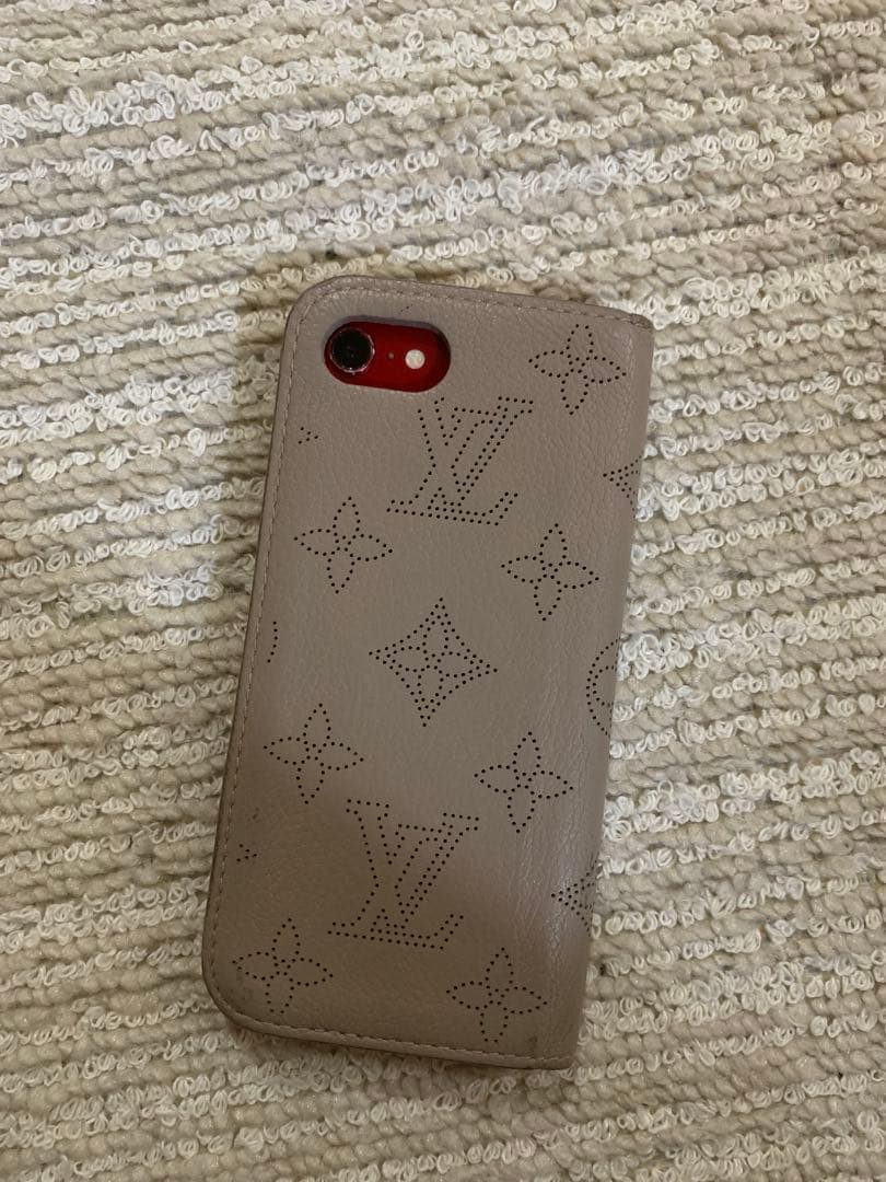 LOUIS VUITTON iPhone手帳型ケース マヒナ。人気シリーズ。