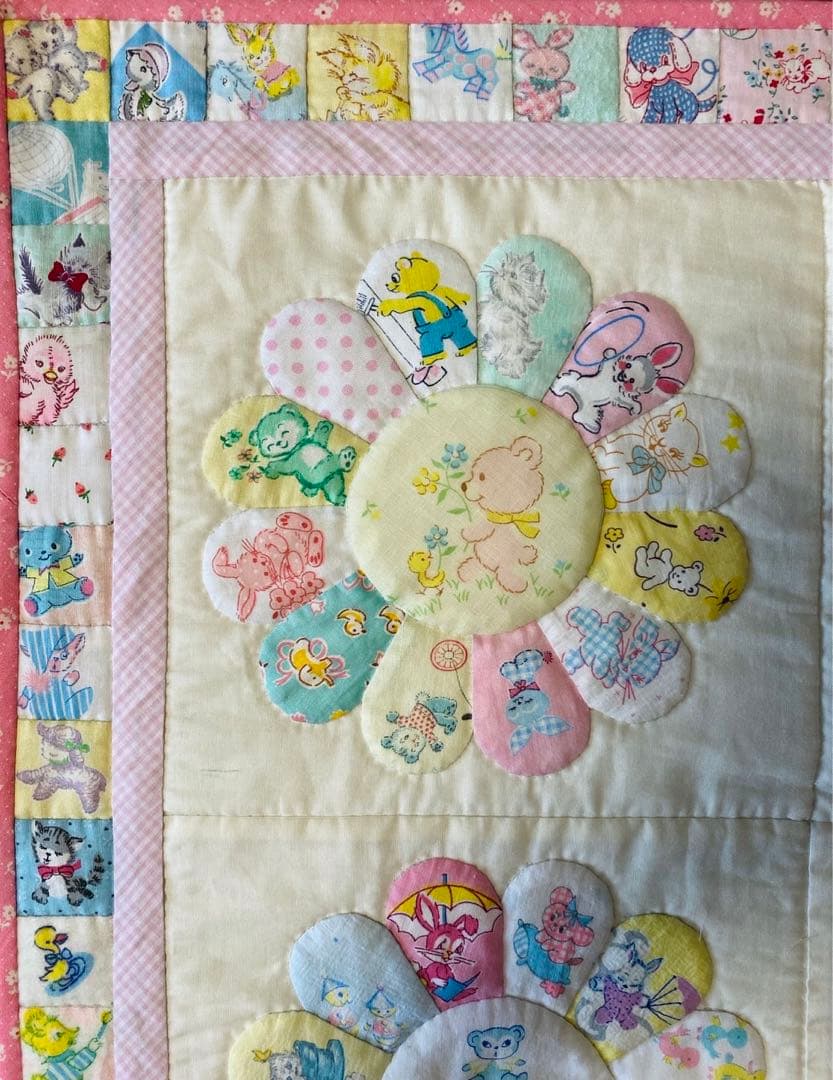 パッチワークキルト　ビンテージのドレスデンのキルト