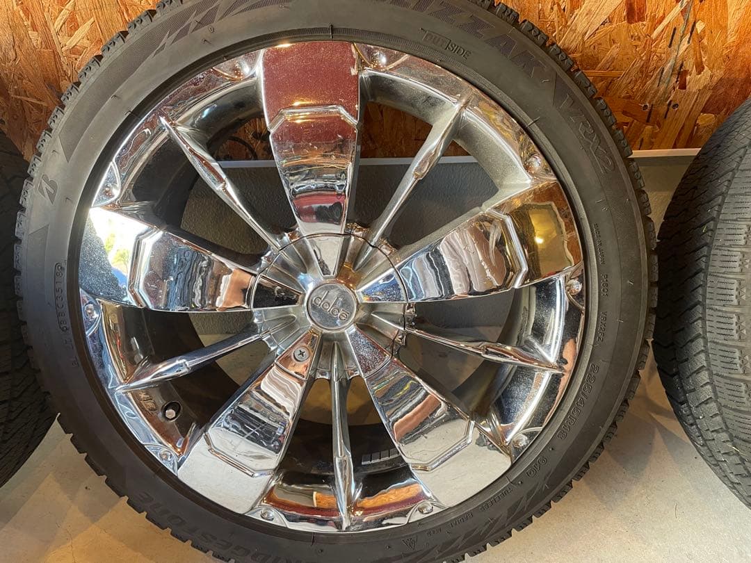 225 45 18 スタッドレスタイヤ ブリザック　dolce DC2