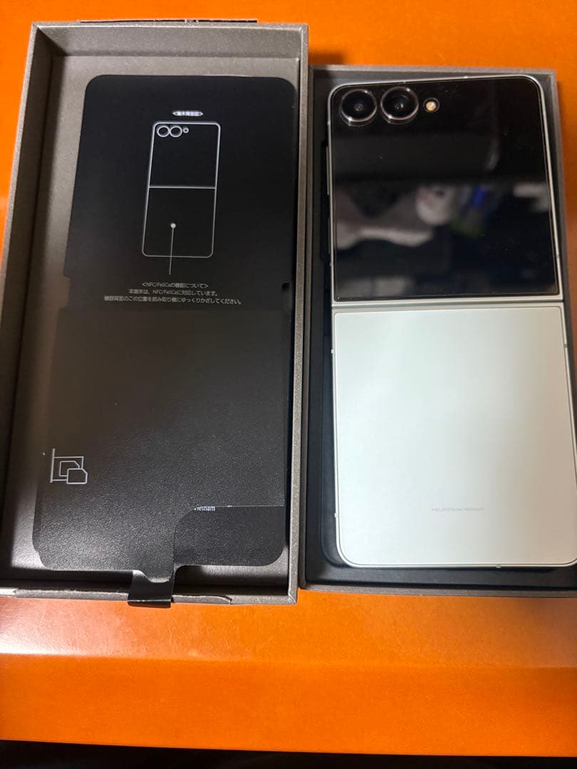 G*n様 Samsung zflip 7 ミント　256G SIMフリー