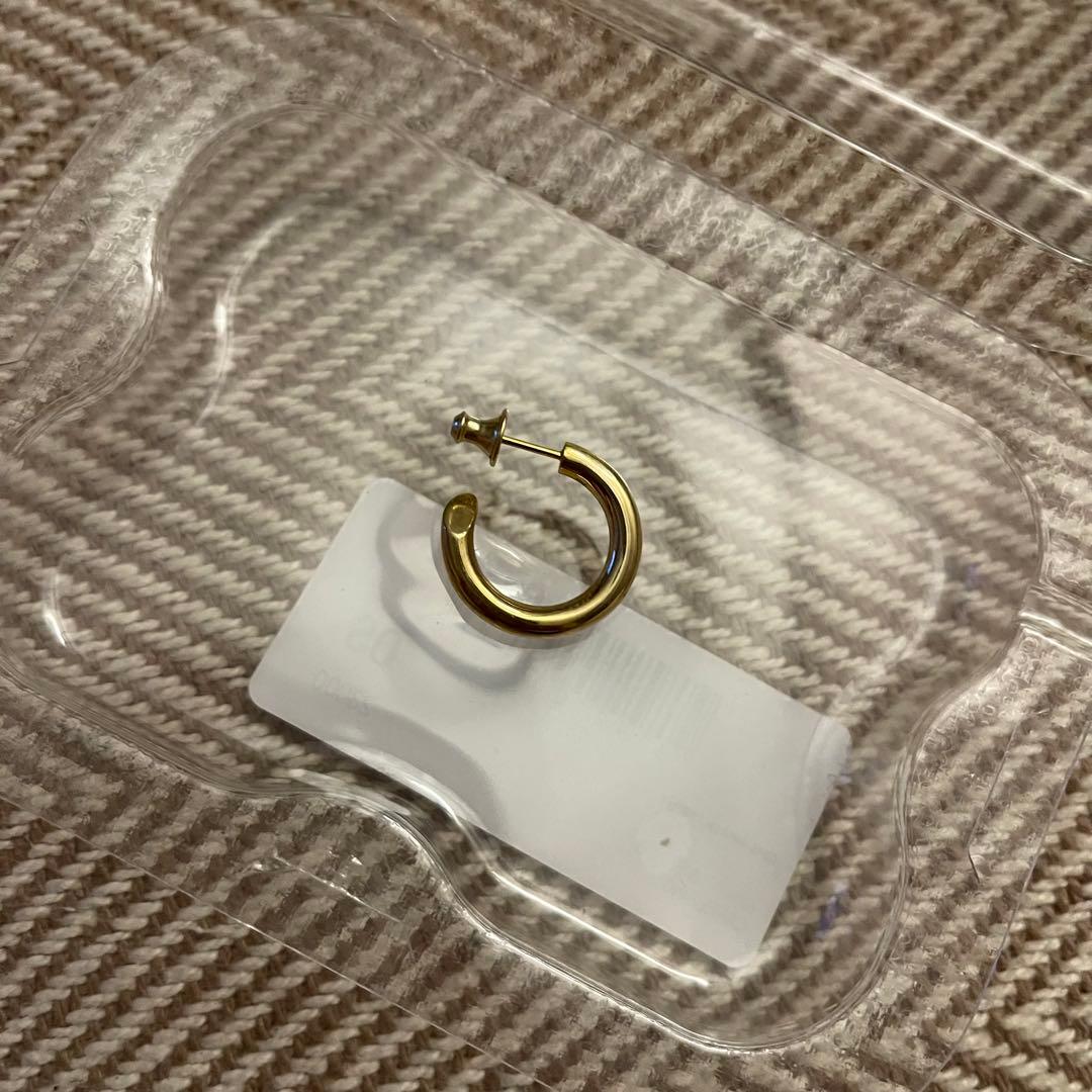 CAREERING ゴールド フープピアス