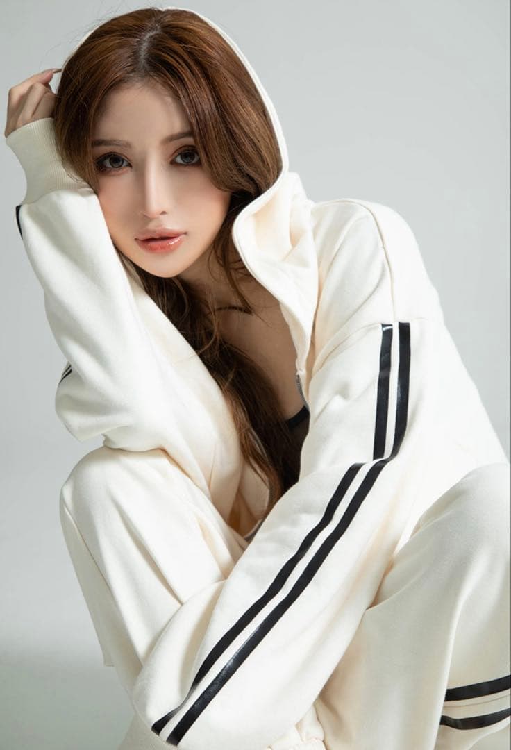 新品タグ付き★IRAL✖️CRONOS クロノス　ジップパーカーゆんころ