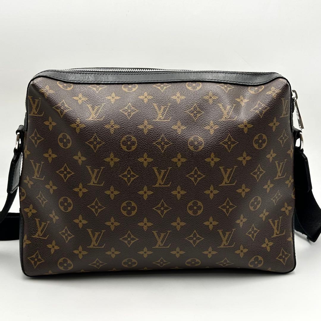 ルイヴィトン モノグラム マカサー メンズ ショルダーバッグ 斜めがけ