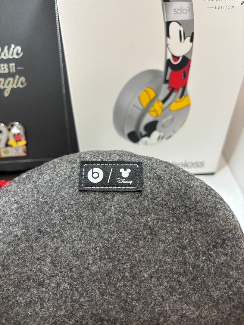 Beats Solo3 ミッキーマウス　生誕90周年　ヘッドホン　ディズニー