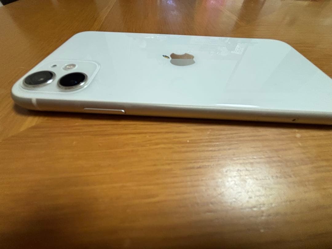 Apple iPhone 11 本体 バッテリー80%