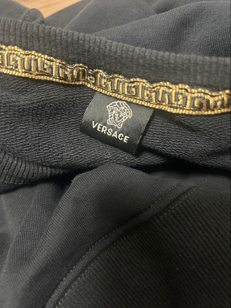 『美品』VERSACE ヴェルサーチ ビッグロゴ トレーナー