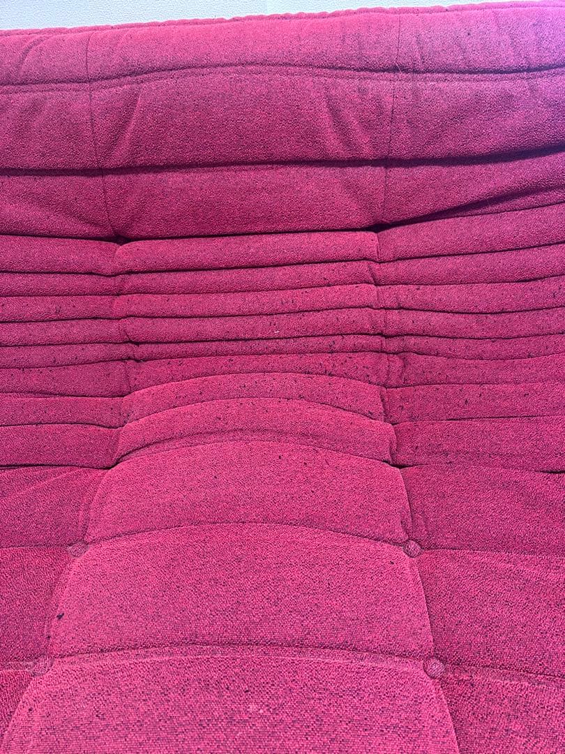 ligne roset トーゴ　2人掛け ラウンジソファ 赤黒