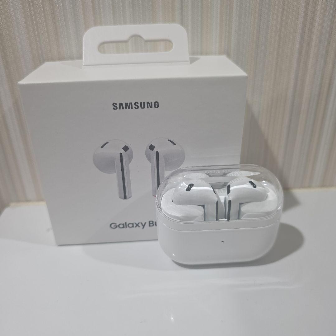 Samsung Galaxy Buds3 ホワイト 充電ケース付き