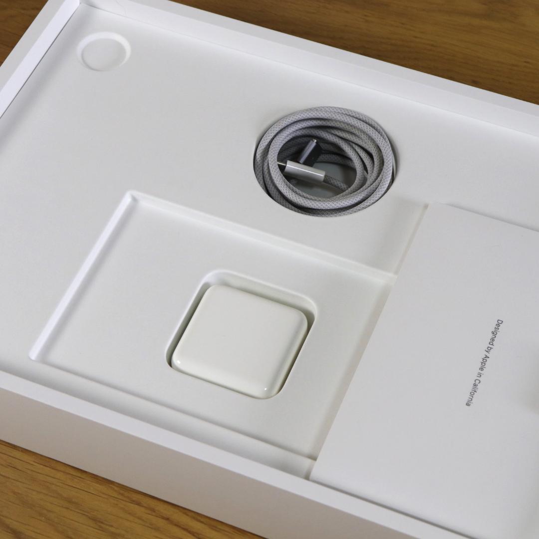 MacBook Air M2 10コア 8GB 512GB 13 スペースグレイ