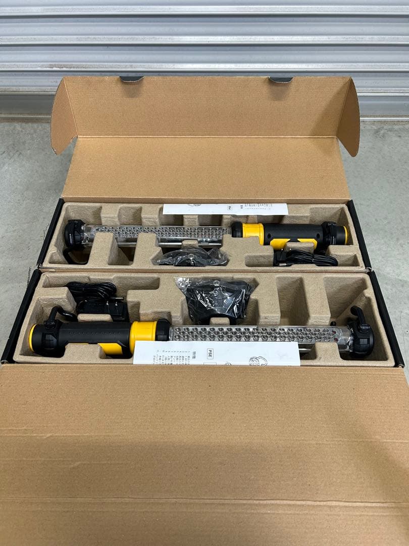 サンコー LEDライト 充電式　54+6 LED作業灯 ワークライト