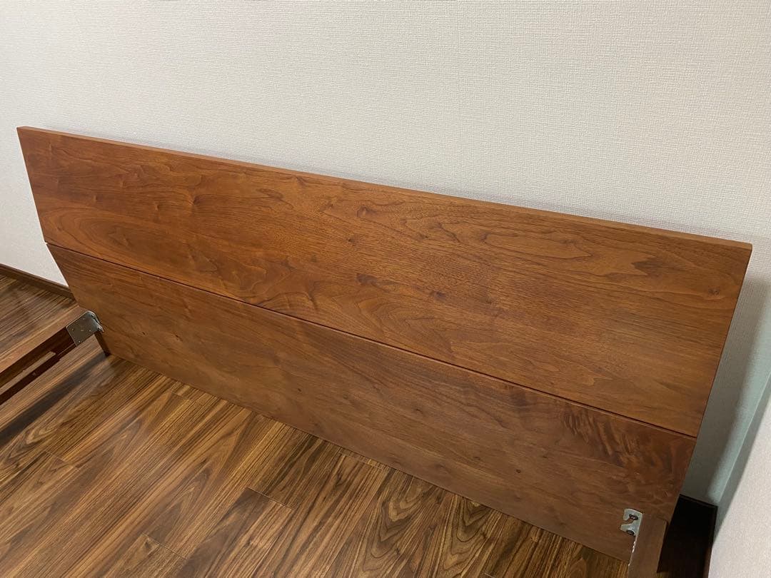 TANI　マスターウォール　クイーンサイズ　ベッドフレーム　ウォールナット