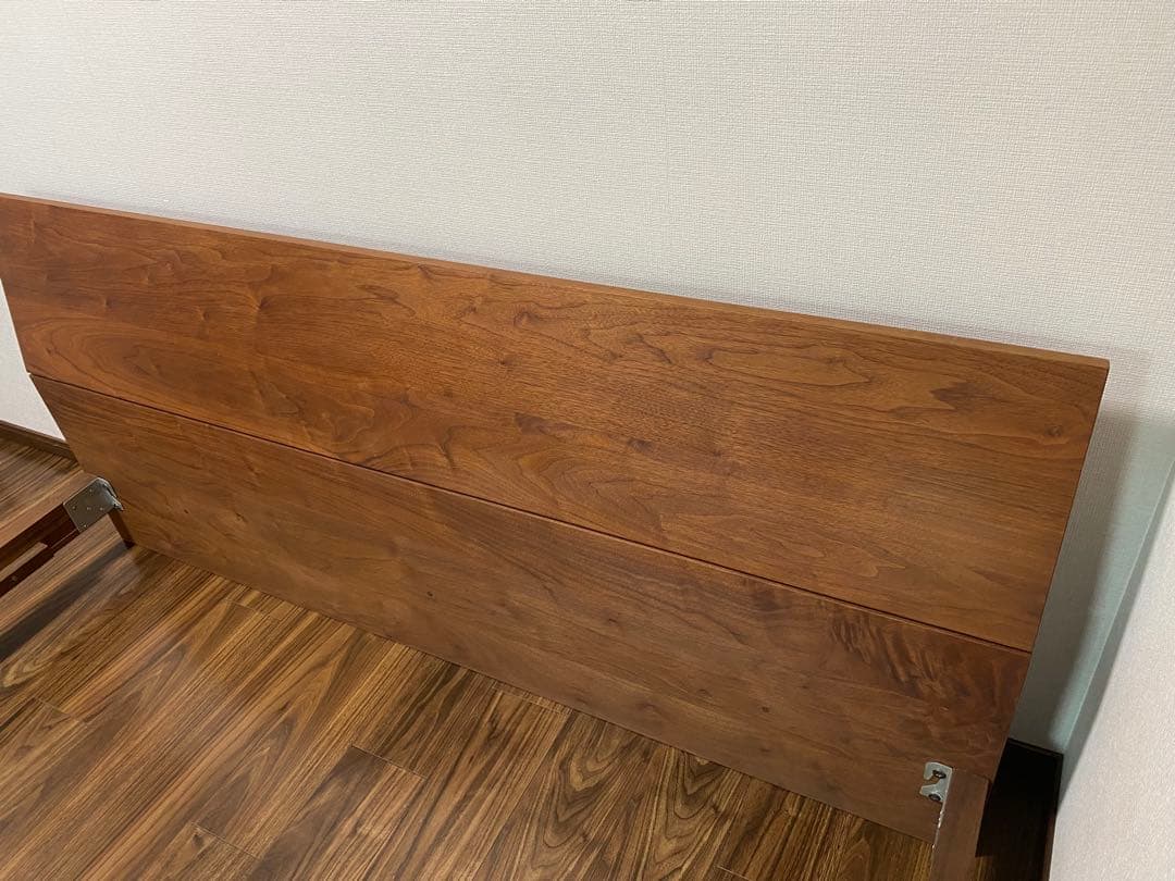 TANI　マスターウォール　クイーンサイズ　ベッドフレーム　ウォールナット