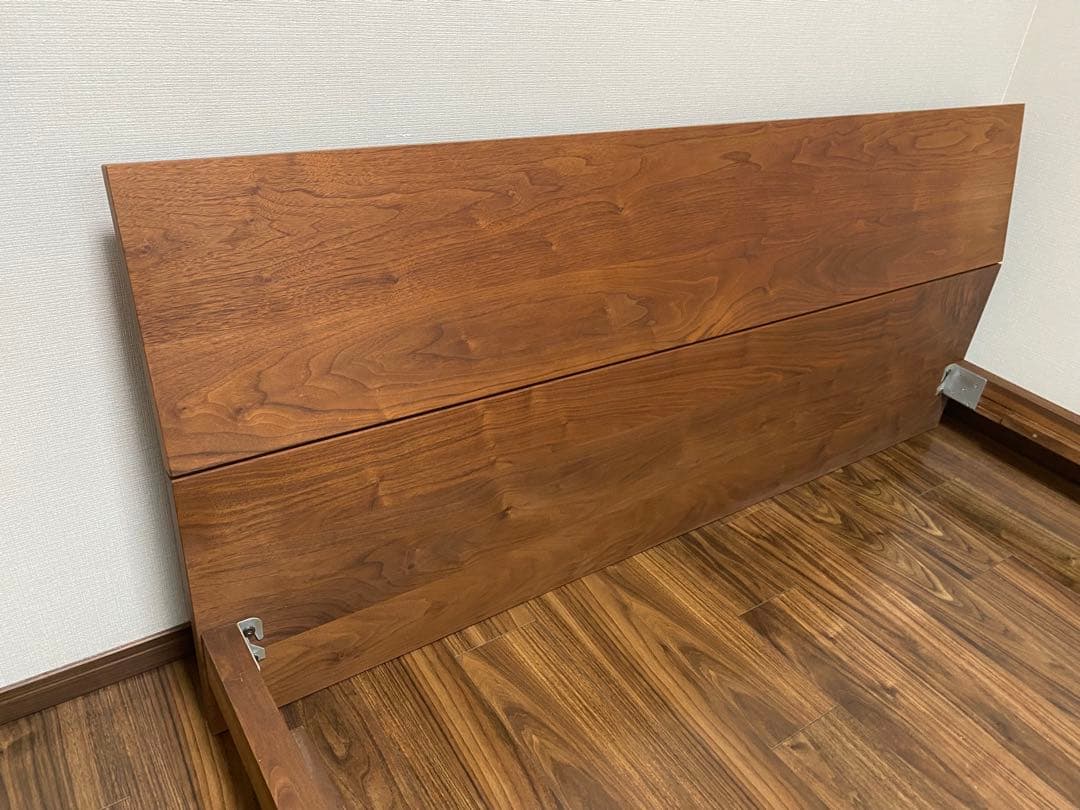 TANI　マスターウォール　クイーンサイズ　ベッドフレーム　ウォールナット