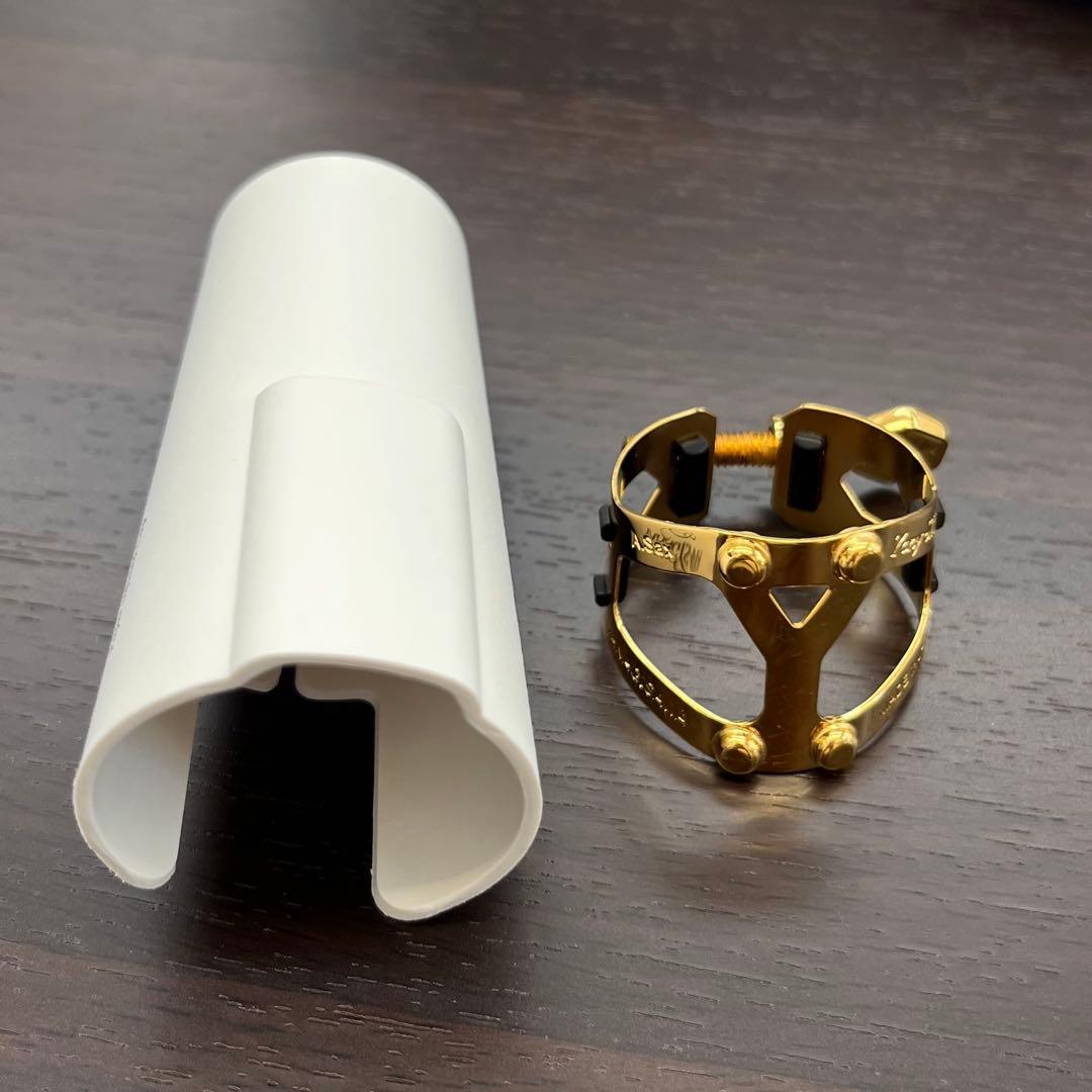 ヤナギサワ　ヤニーシクス　アルトサックス用リガチャー　専用キャップ付き