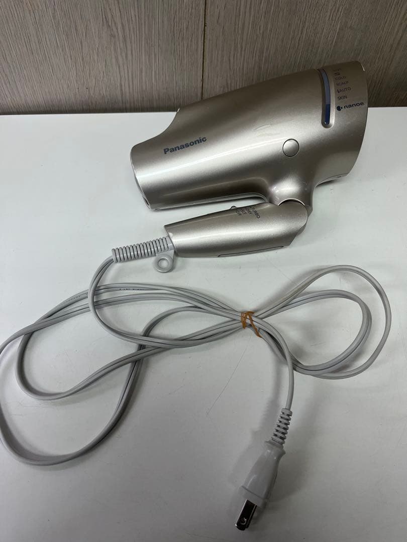 22年製 Panasonic ヘアドライヤー　EH-na9g