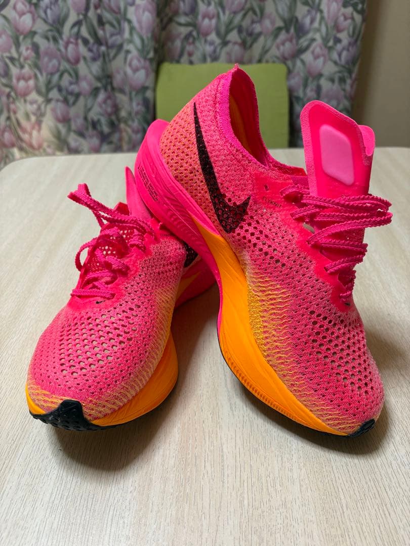 あ*ち様 Nike ZoomX ヴェイパーフライネクスト%3 新品未使用25.5